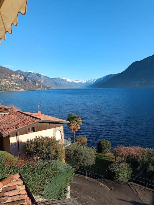 Patty Zu - Lakeside Apartment Riva di Solto Exterior foto