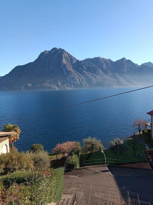 Patty Zu - Lakeside Apartment Riva di Solto Exterior foto